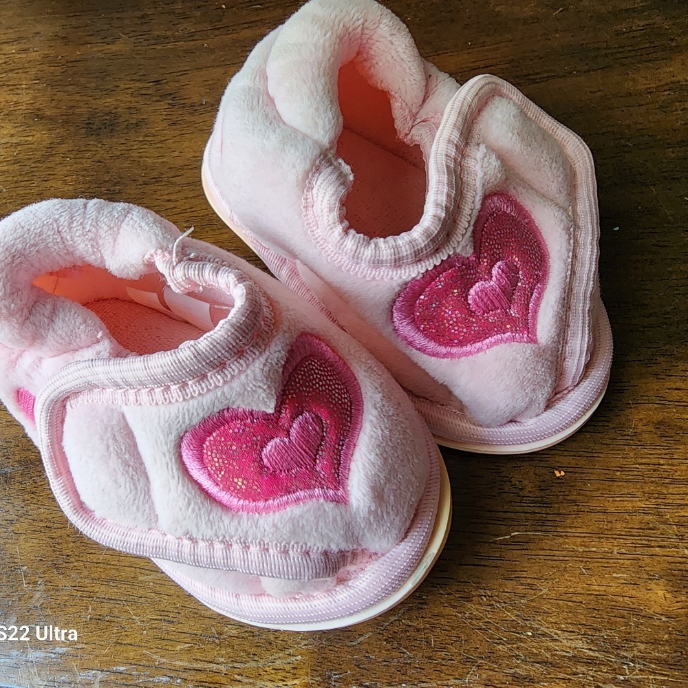 Pink glitter infant slippers size 2-3